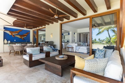 Luxury Villa Photo #12