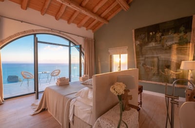 Luxury Villa Photo #12