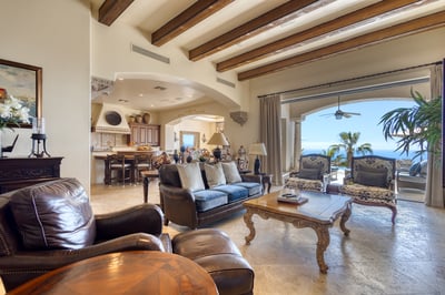 Luxury Villa Photo #24