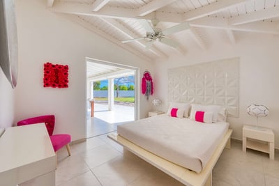 Luxury Villa Photo #38