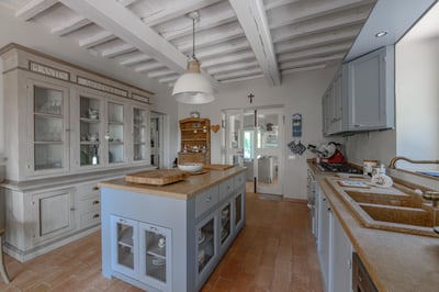 Luxury Villa Photo #21