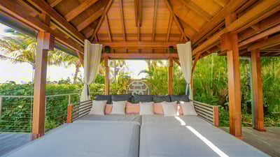 Luxury Villa Photo #19