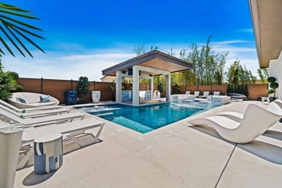 Luxury Villa Photo #3