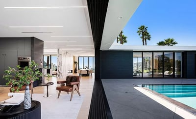 Luxury Villa Photo #18
