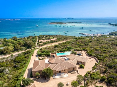 Luxury Villa Photo #7