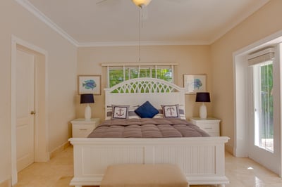 Luxury Villa Photo #19