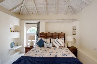 Luxury Villa Photo #35