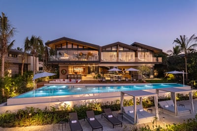 Luxury Villa Photo #6