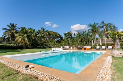 Luxury Villa Photo #4