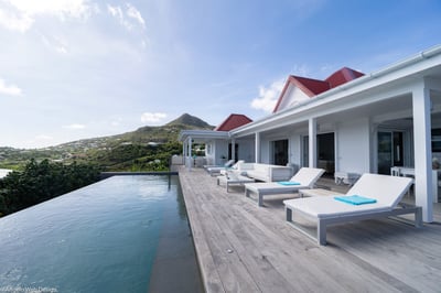 Luxury Villa Photo #3