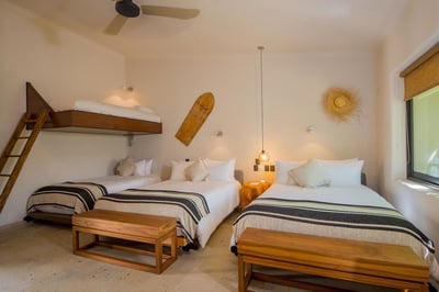 Luxury Villa Photo #17