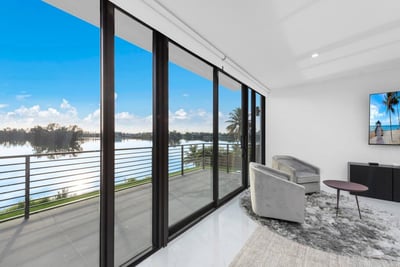 Luxury Villa Photo #25