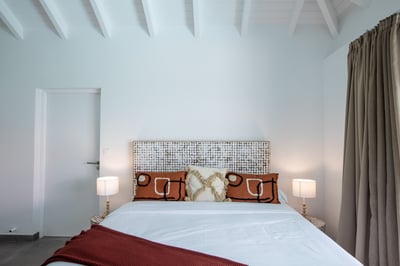 Luxury Villa Photo #26