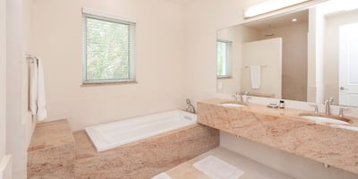 Luxury Villa Photo #30