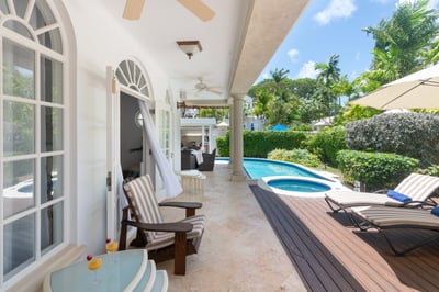 Luxury Villa Photo #3