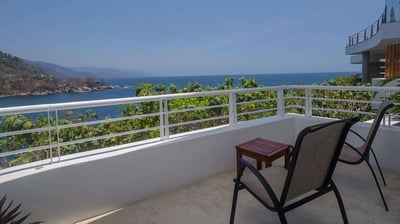 Luxury Villa Photo #7