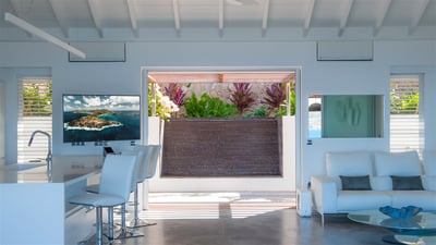 Luxury Villa Photo #23