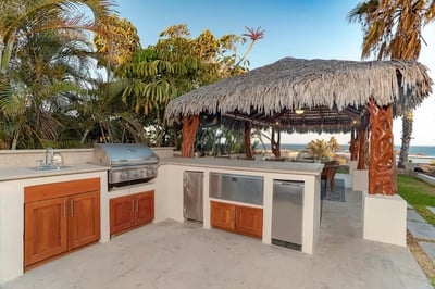 Luxury Villa Photo #9