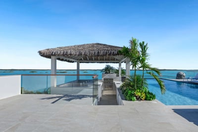 Luxury Villa Photo #15