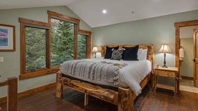 King suite, upper loft