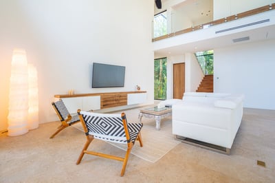 Luxury Villa Photo #23
