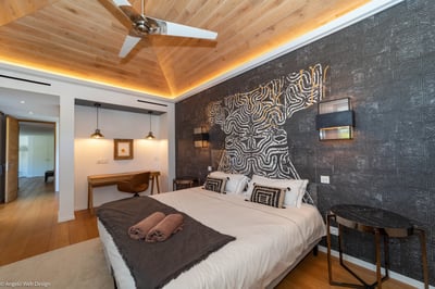 Luxury Villa Photo #29