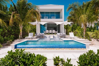 Luxury Villa Photo #2