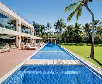 Luxury Villa Photo #3