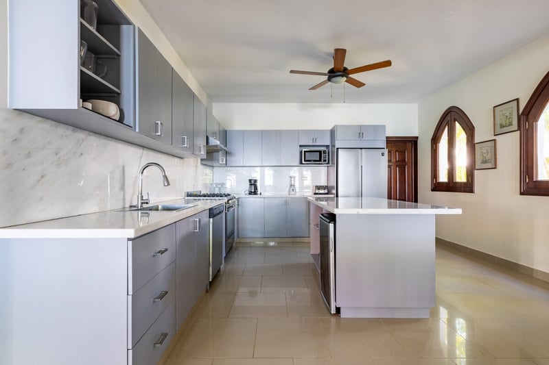 Colonial Beach Villa