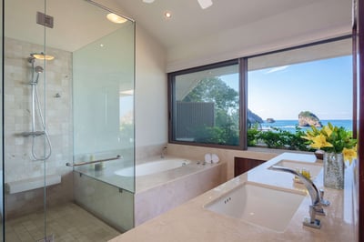 Luxury Villa Photo #27
