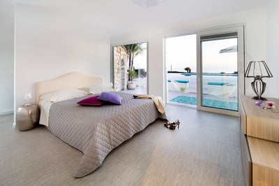 Luxury Villa Photo #35