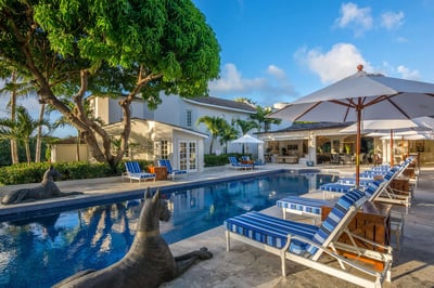 Luxury Villa Photo #4