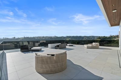 Luxury Villa Photo #11