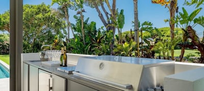 Luxury Villa Photo #6