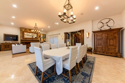 Luxury Villa Photo #21