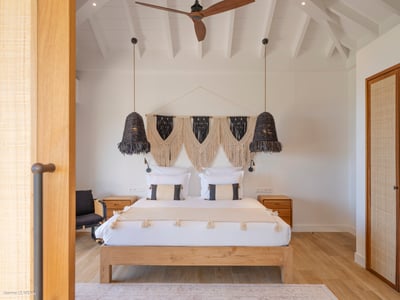 Luxury Villa Photo #36