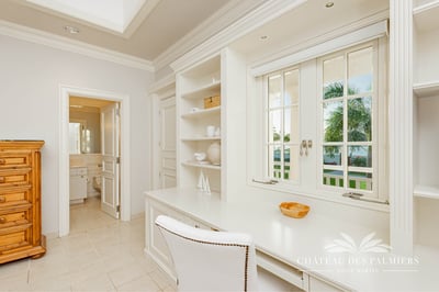 Luxury Villa Photo #26