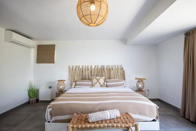 Luxury Villa Photo #33