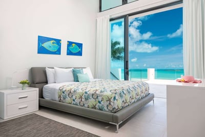 Luxury Villa Photo #25
