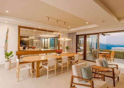 Luxury Villa Photo #4