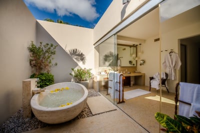 Luxury Villa Photo #28