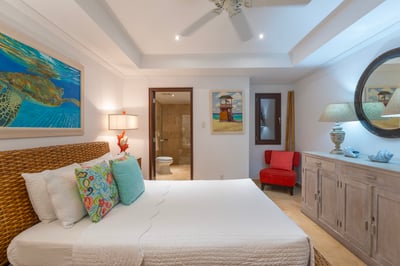 Luxury Villa Photo #9