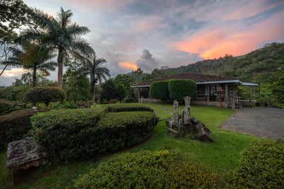 Luxury Villa Photo #18