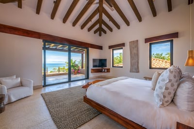 Luxury Villa Photo #54