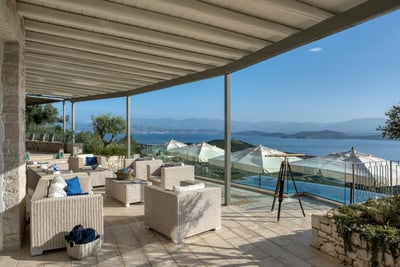 Luxury Villa Photo #9