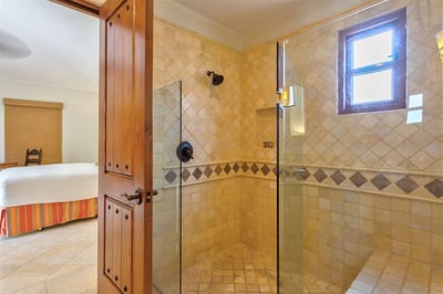 Luxury Villa Photo #29