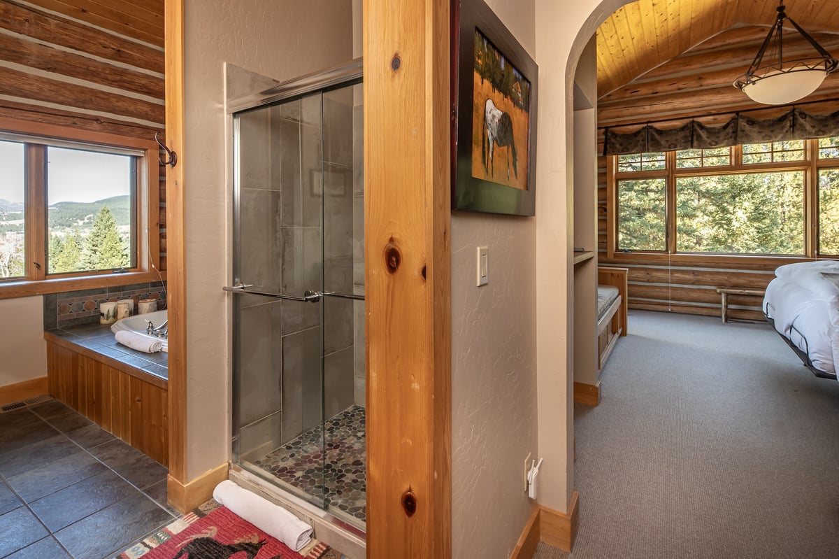 Huckleberry Hideaway