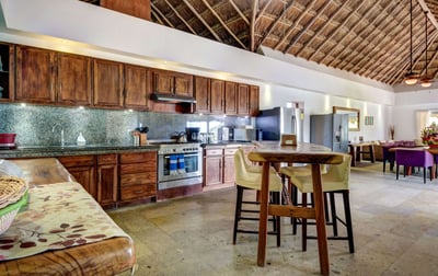 Luxury Villa Photo #14