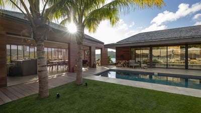 Luxury Villa Photo #17