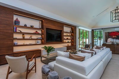 Luxury Villa Photo #17